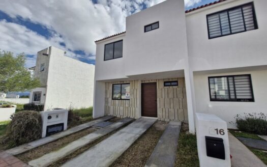 CASA MAYA II – Ciudad Maderas. El Marqués