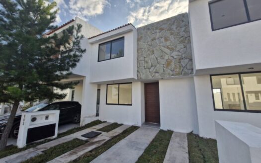 Casa Ámbar – Ciudad Maderas El marqués