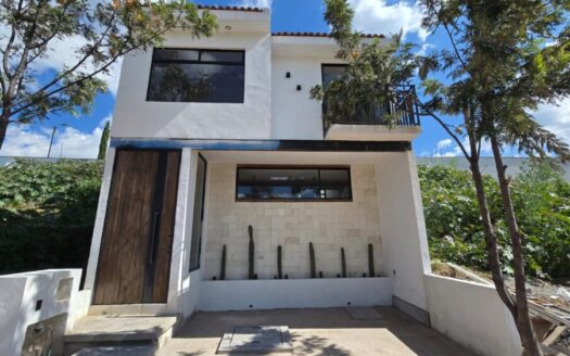 Casa Olivo – Ciudad Maderas Montaña