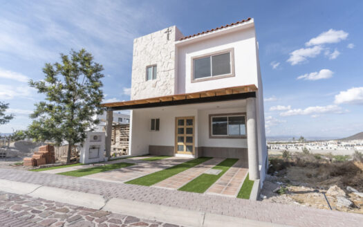 Casa Peña Blanca en Ciudad Maderas Montaña