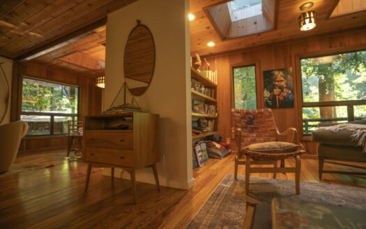 Glorious Creekside Redwood Retreat in Woodside, CA.