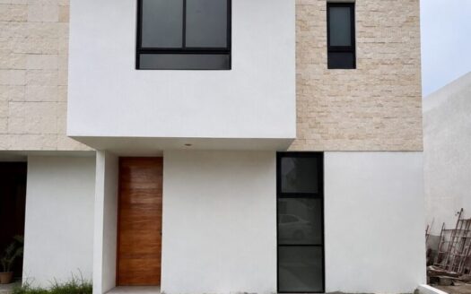 CASA AMATISTA – CIUDAD MEDRAS EL MARQUES.  FRENTE A LA UCO
